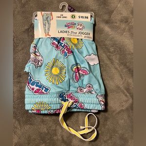 Let the good times roll with these 60's-inspired Sleep Joggers